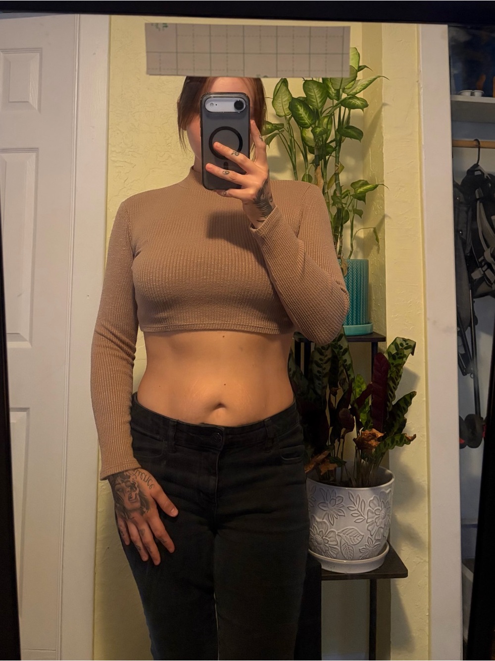 AKIRA Ribbed Cropped Long-Sleeve Top - Taupe